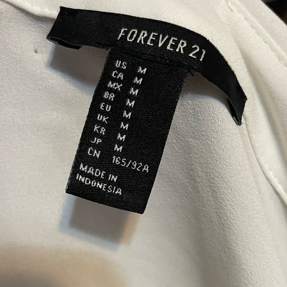 White button down women’s blouse with black attached tie - Picture 4 of 5